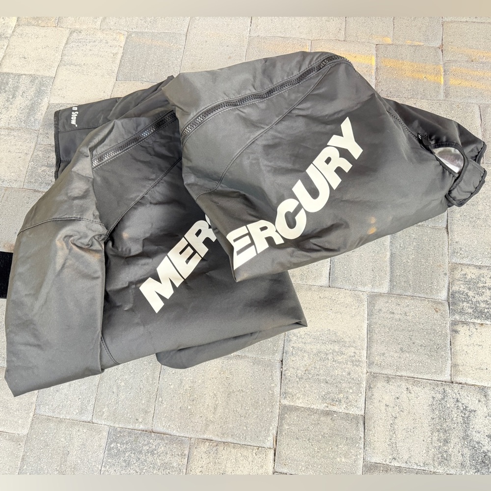 Mercury Marine Tow N Stow Cover for 175-225 HP Outboards